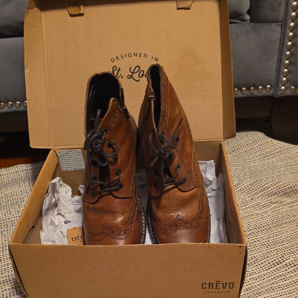 Crevo Men's Tan Leather Chukka Boots